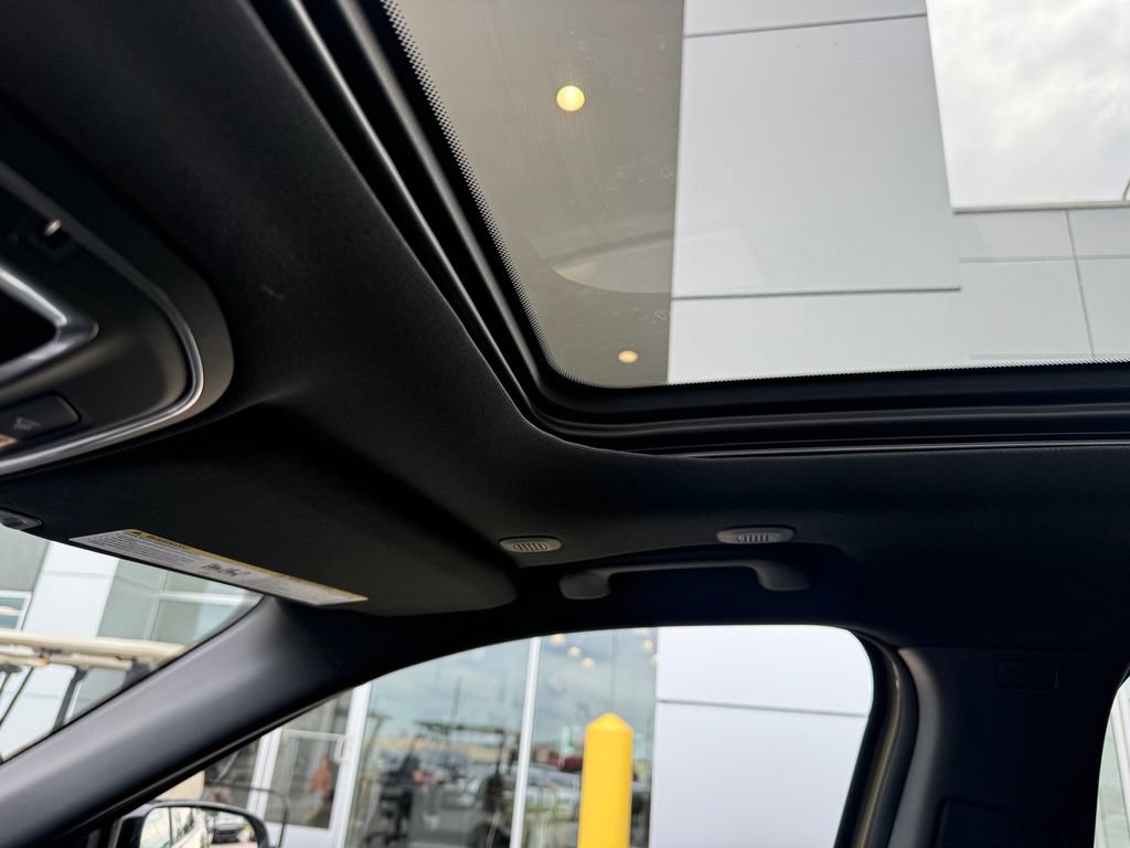 New 2026 Jeep Cherokee Overland AWD/4WD image 19