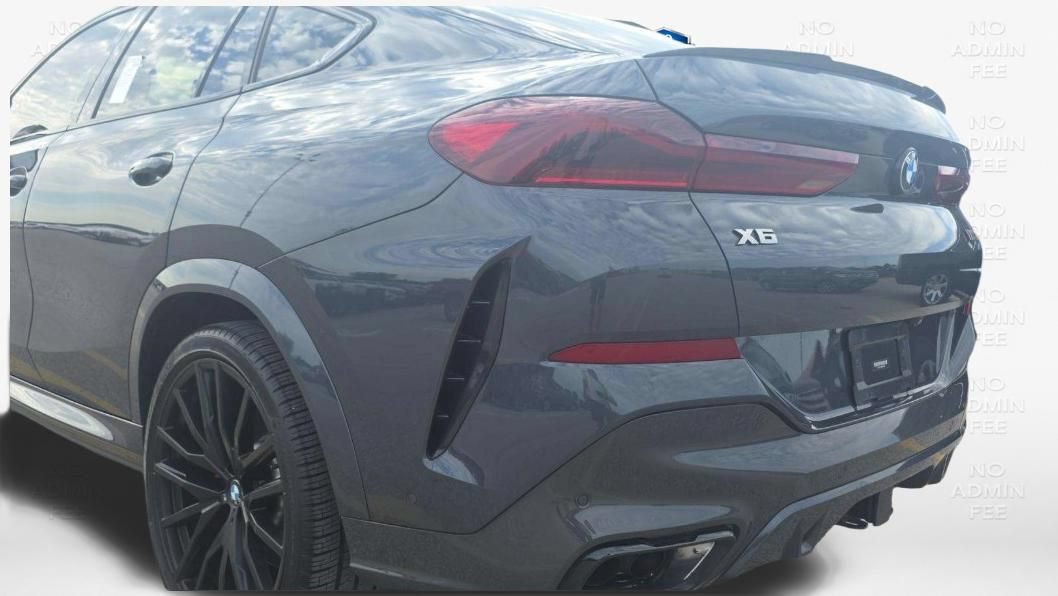 Used 2021 BMW X6 M50i w/ Premium Package AWD/4WD image 21