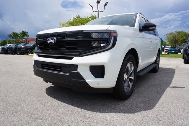 New 2027 Ford Expedition Active RWD image 17