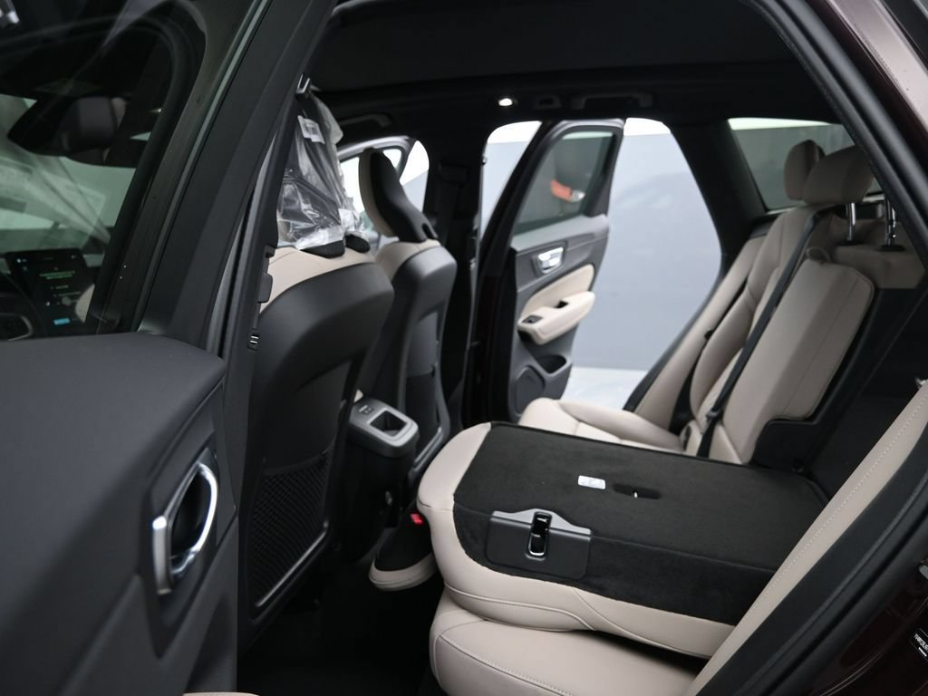 New 2026 Volvo XC60 B5 Core w/ Climate Package AWD/4WD image 21