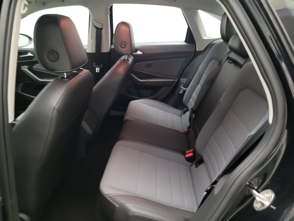 Used 2025 Volkswagen Jetta SE FWD image 18
