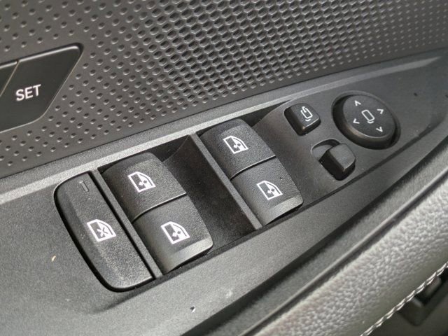 Used 2025 BMW i4 eDrive40 w/ Parking Assistance Package image 17