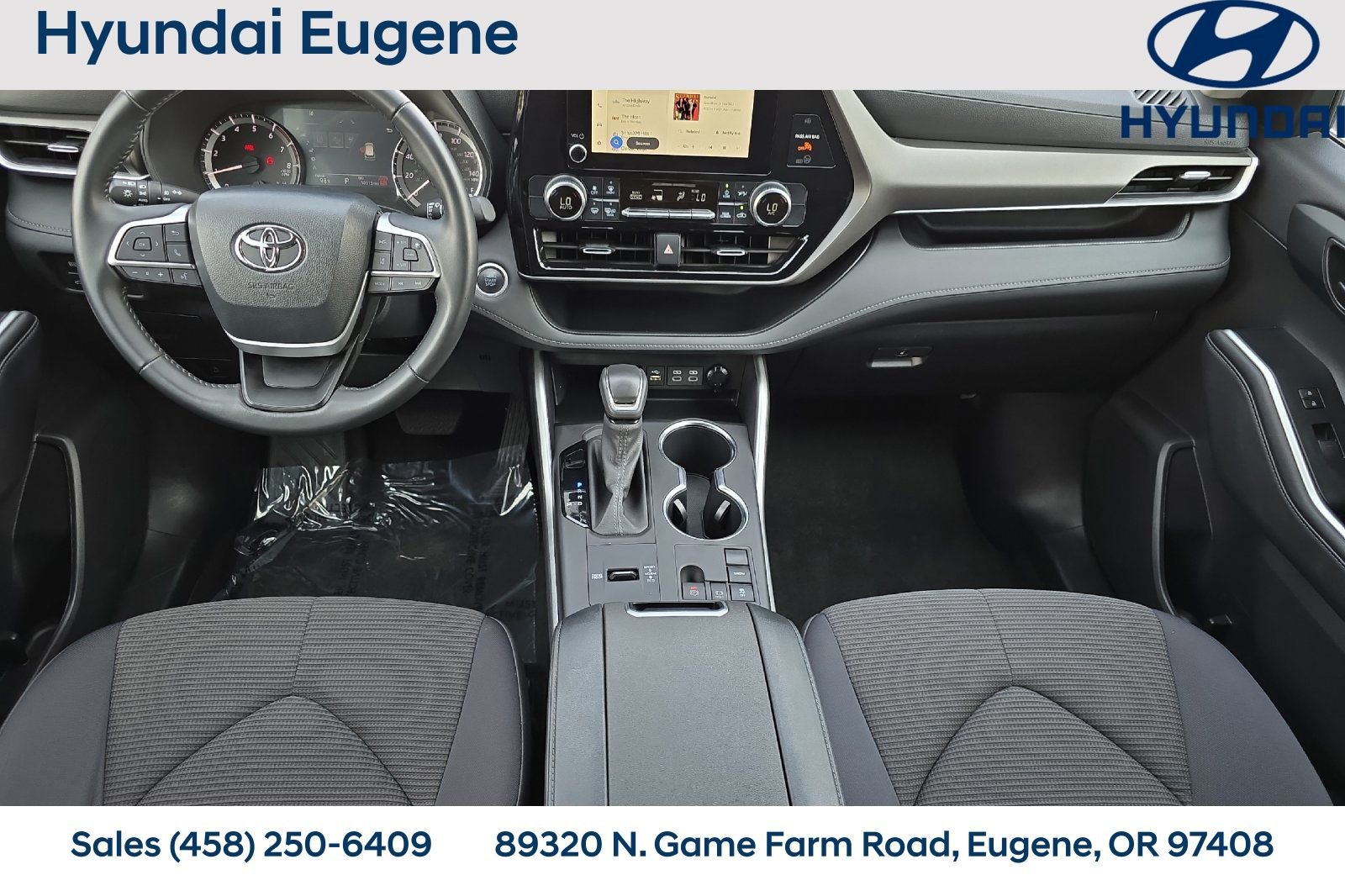 Used 2024 Toyota Highlander LE image 18