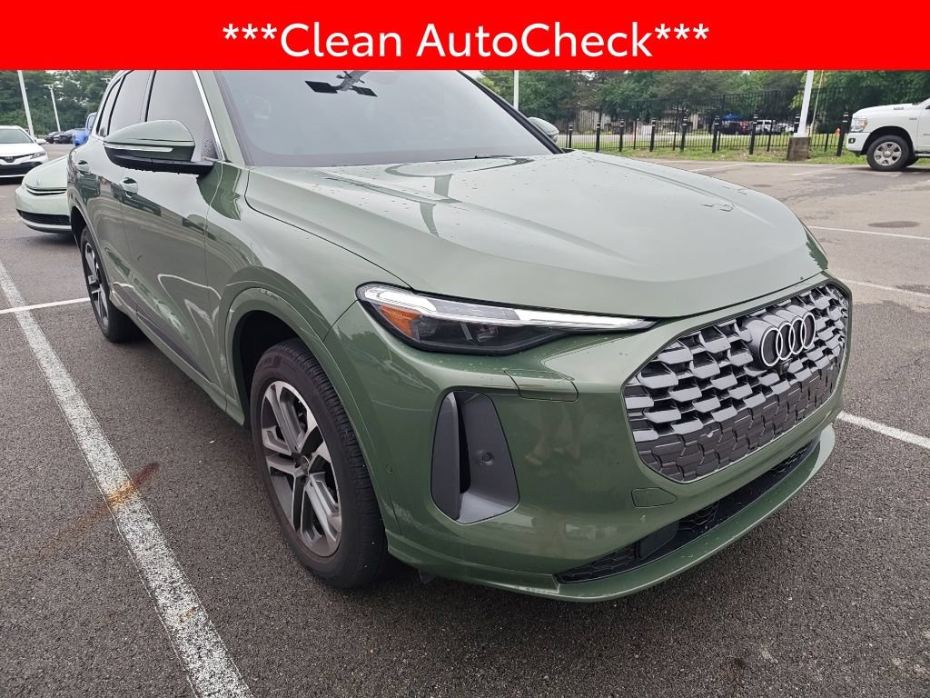 Used 2025 Audi Q5 Premium Plus AWD/4WD image 3