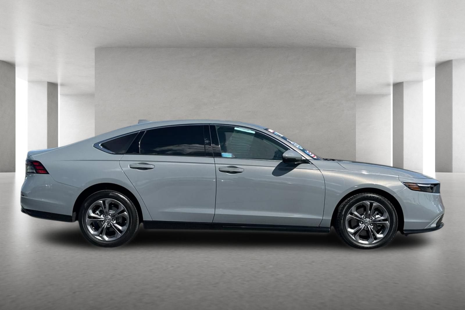 Used 2025 Honda Accord EX-L image 3