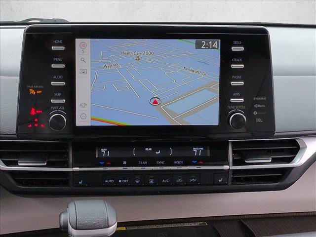 Used 2022 Toyota Sienna XLE w/ XLE Plus Package image 13