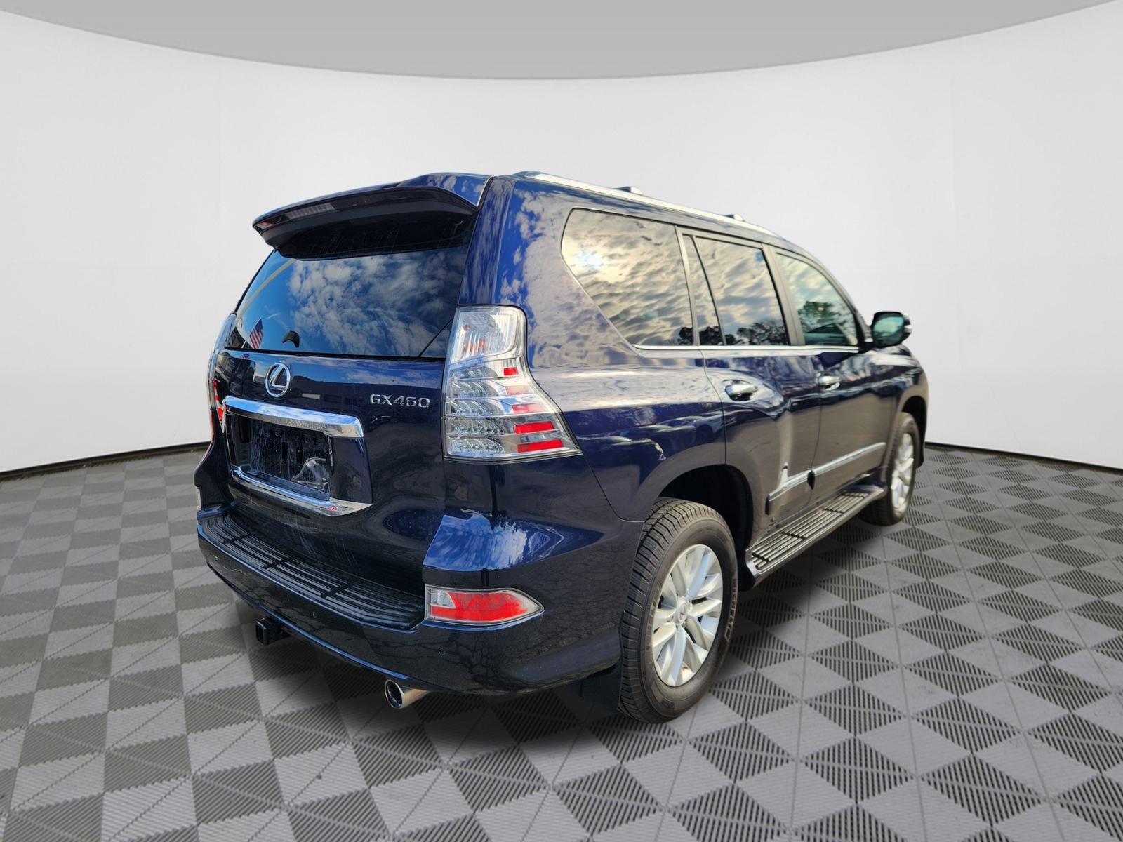 Used 2019 Lexus GX 460 image 4