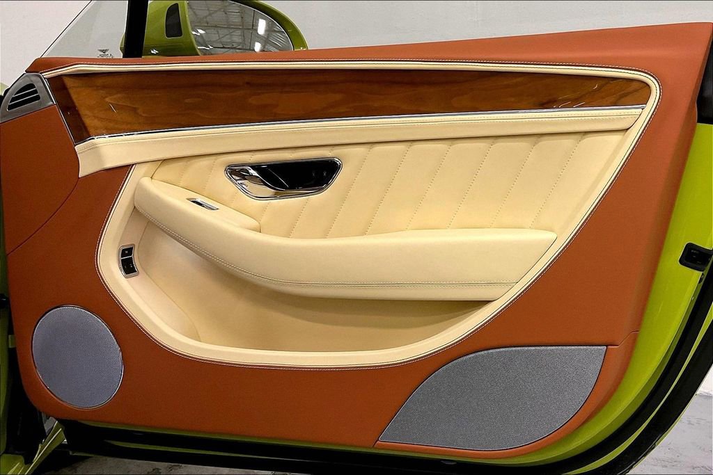 Used 2024 Bentley Continental GT image 26