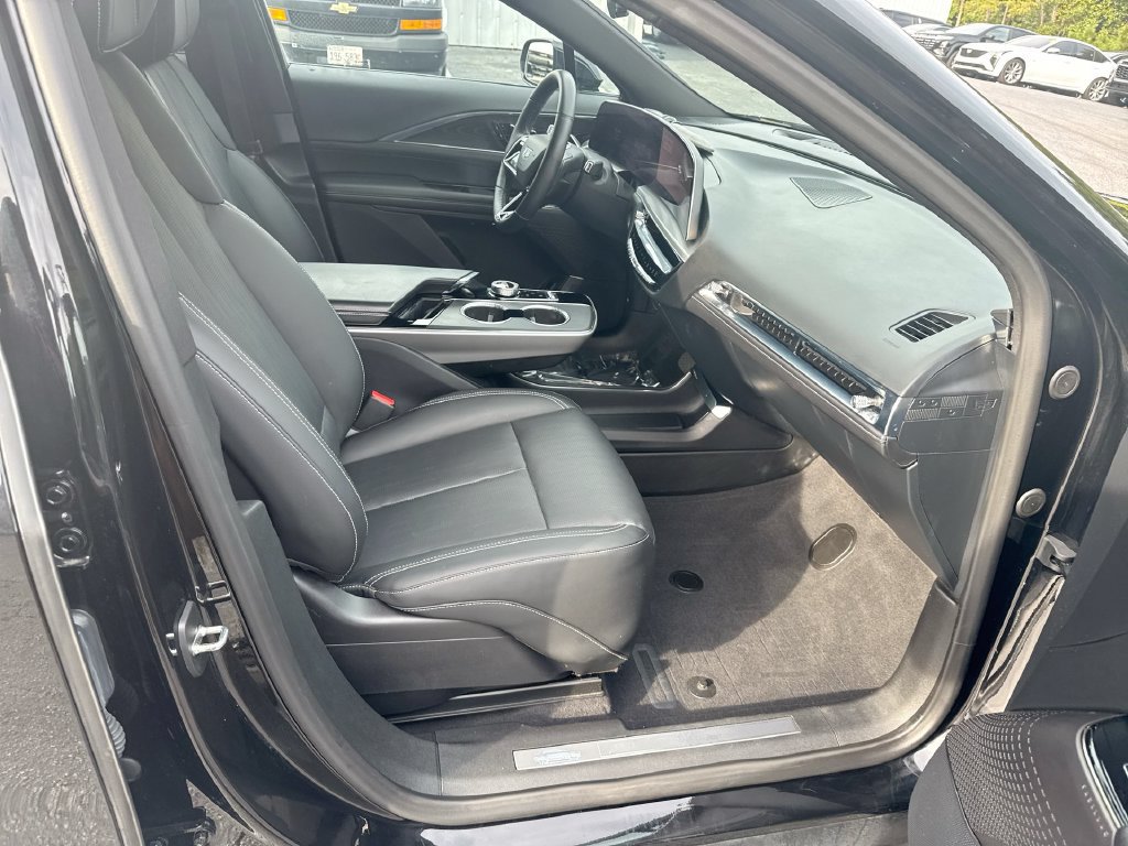 Used 2024 Cadillac Lyriq Luxury RWD image 33
