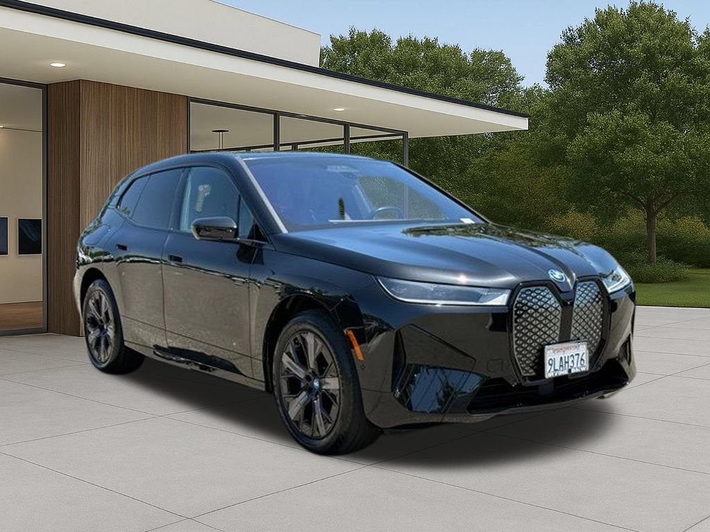 Certified 2024 BMW iX xDrive50 w/ Sport Package AWD/4WD image 6