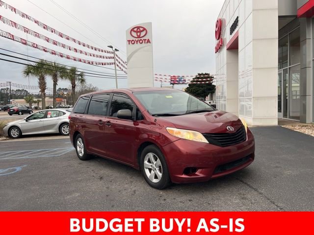 Used 2014 Toyota Sienna L image 1