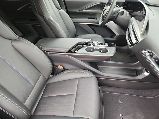 New 2026 Cadillac Lyriq V w/ Exterior Carbon Fiber Package AWD/4WD image 21