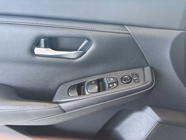 Used 2023 Nissan Sentra SV image 20