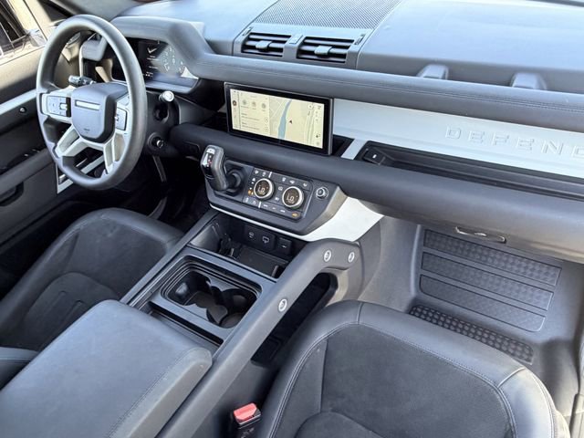 Used 2020 Land Rover Defender 110 SE image 21