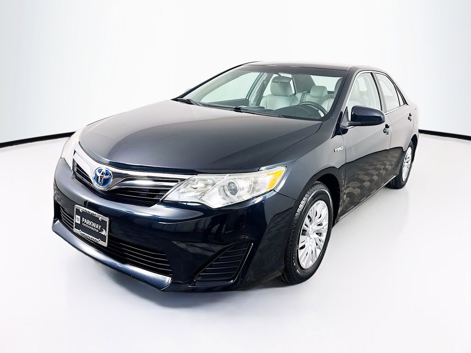Used 2012 Toyota Camry LE image 3