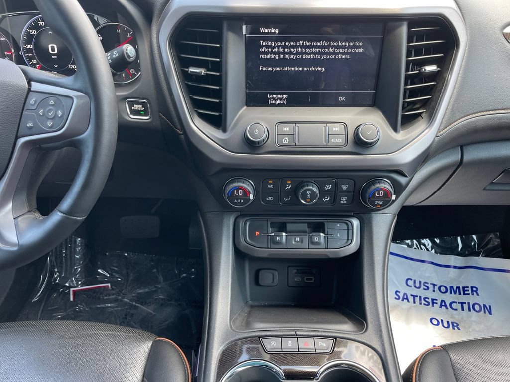 Used 2023 GMC Acadia AT4 w/ Technology Package AWD/4WD image 10