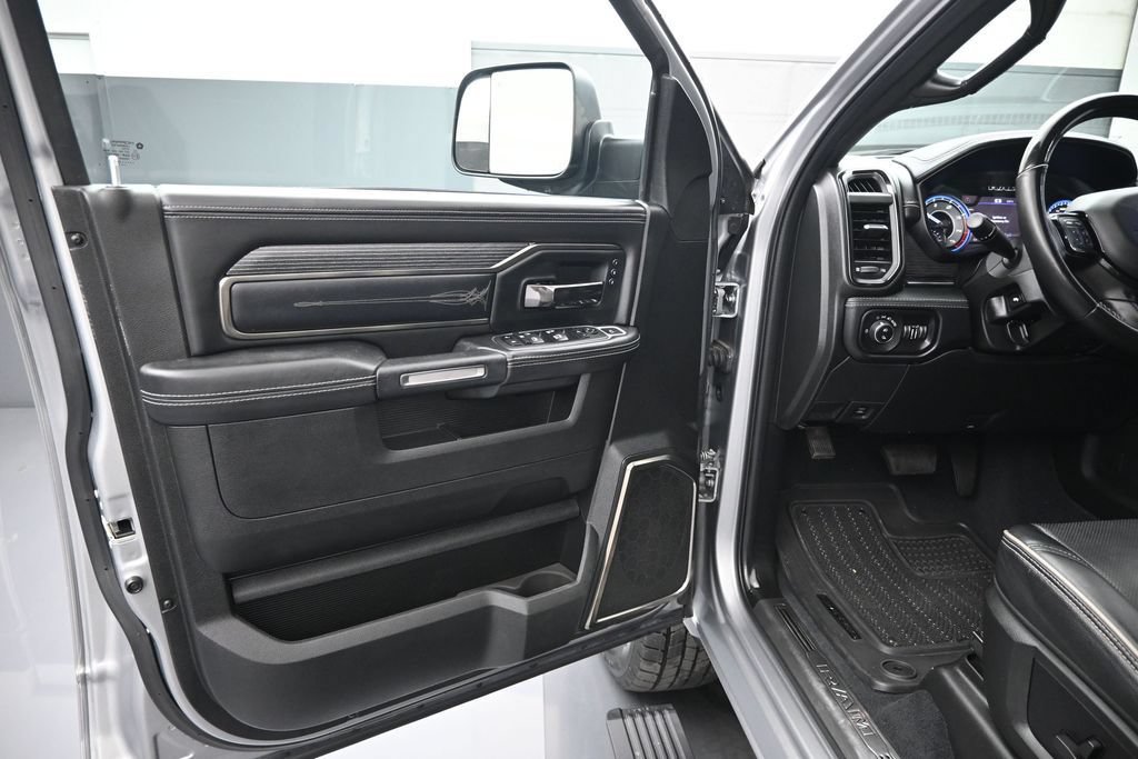 Used 2022 RAM 3500 Limited w/ Night Edition AWD/4WD image 14