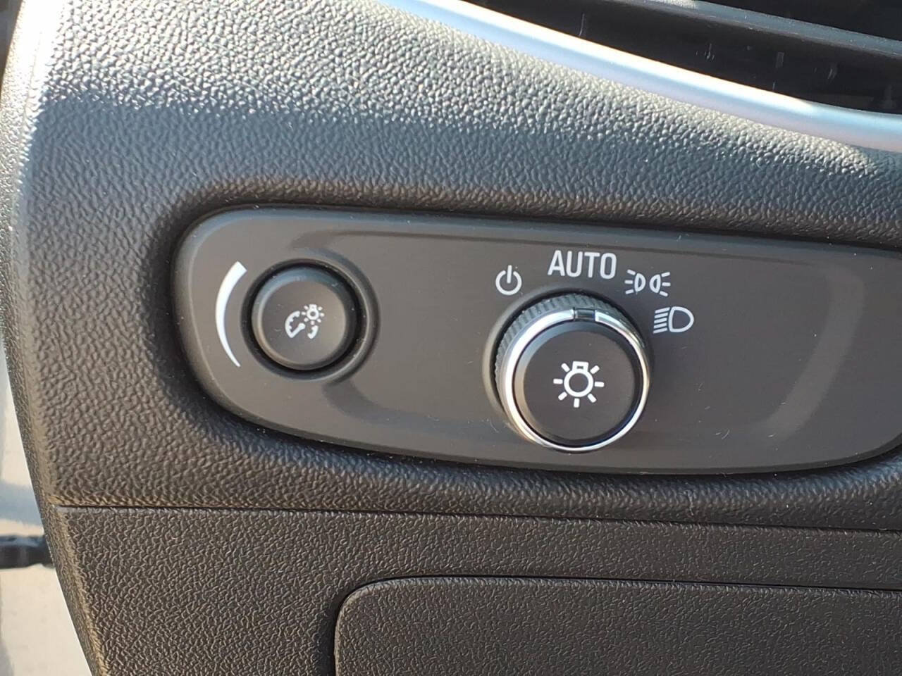 Used 2024 Chevrolet Malibu LT FWD image 21