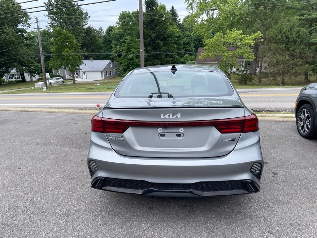 Used 2022 Kia Forte GT-Line FWD image 2
