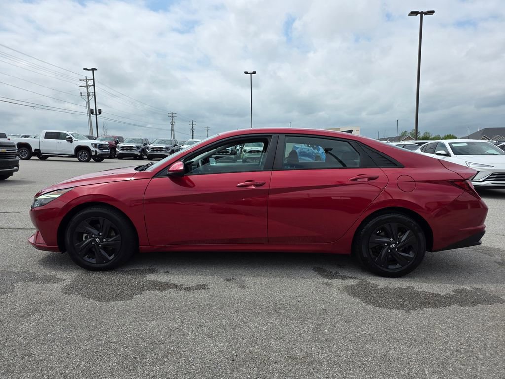 Used 2021 Hyundai Elantra SEL image 4