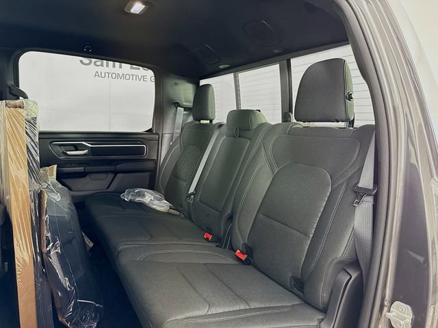 New 2026 RAM 1500 4x4 Crew Cab image 24