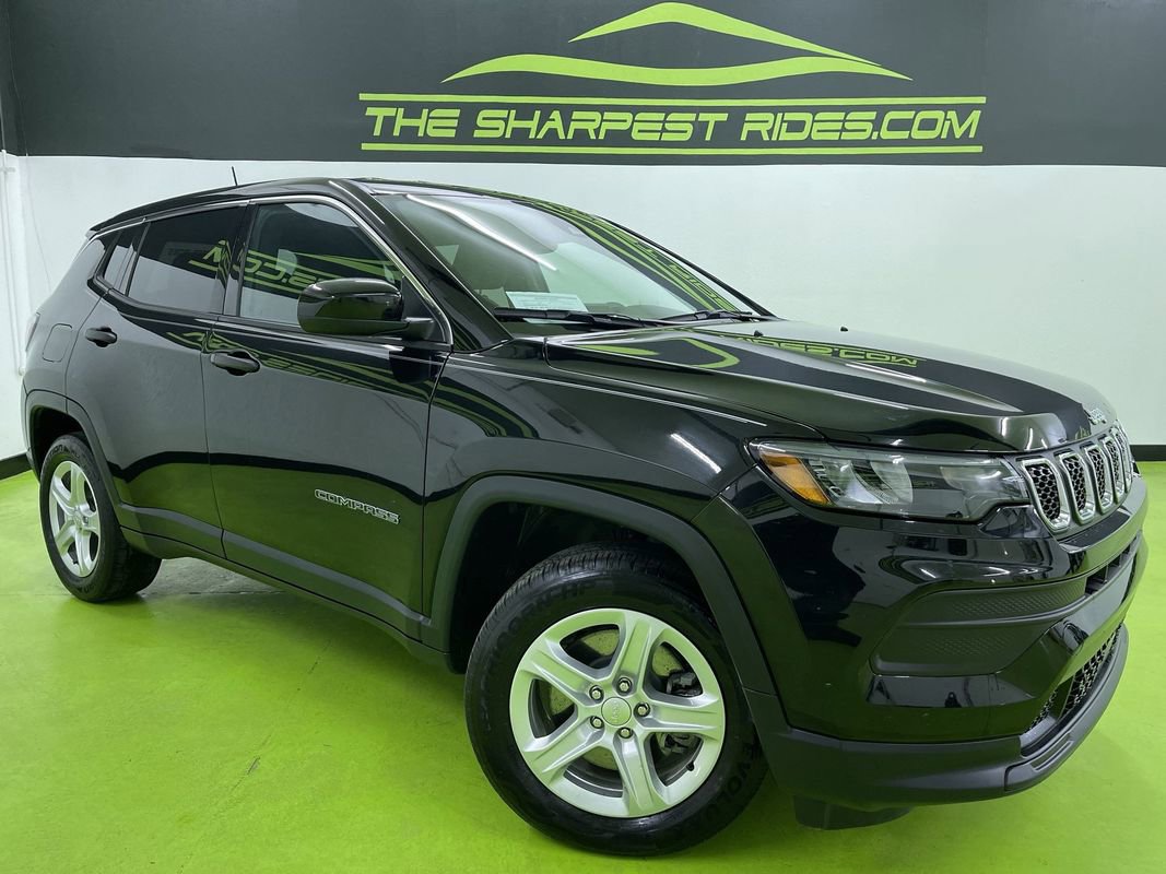 Used 2024 Jeep Compass Sport image 1