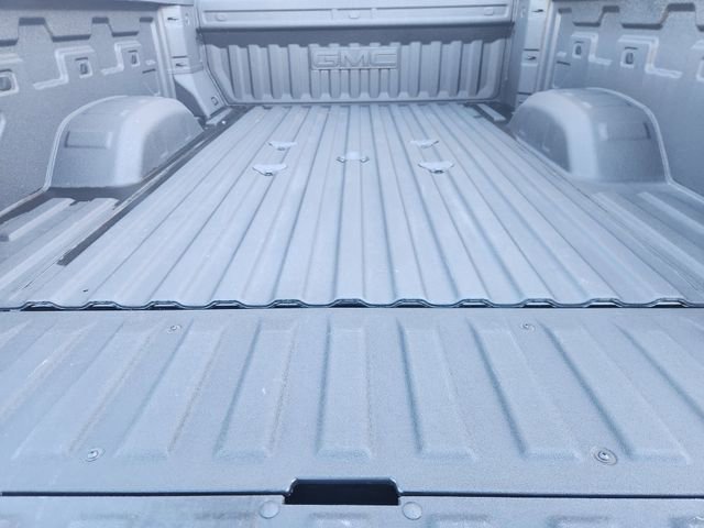 Used 2025 GMC Sierra 2500 AT4X image 27