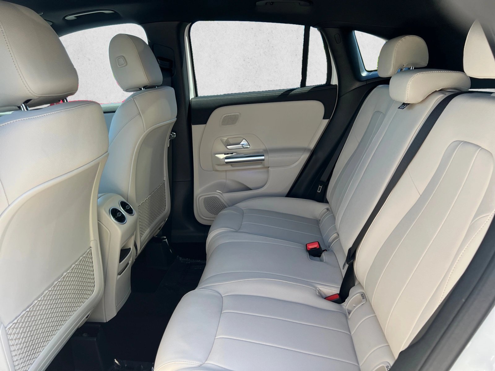 New 2026 Mercedes-Benz GLA 250 4MATIC image 17
