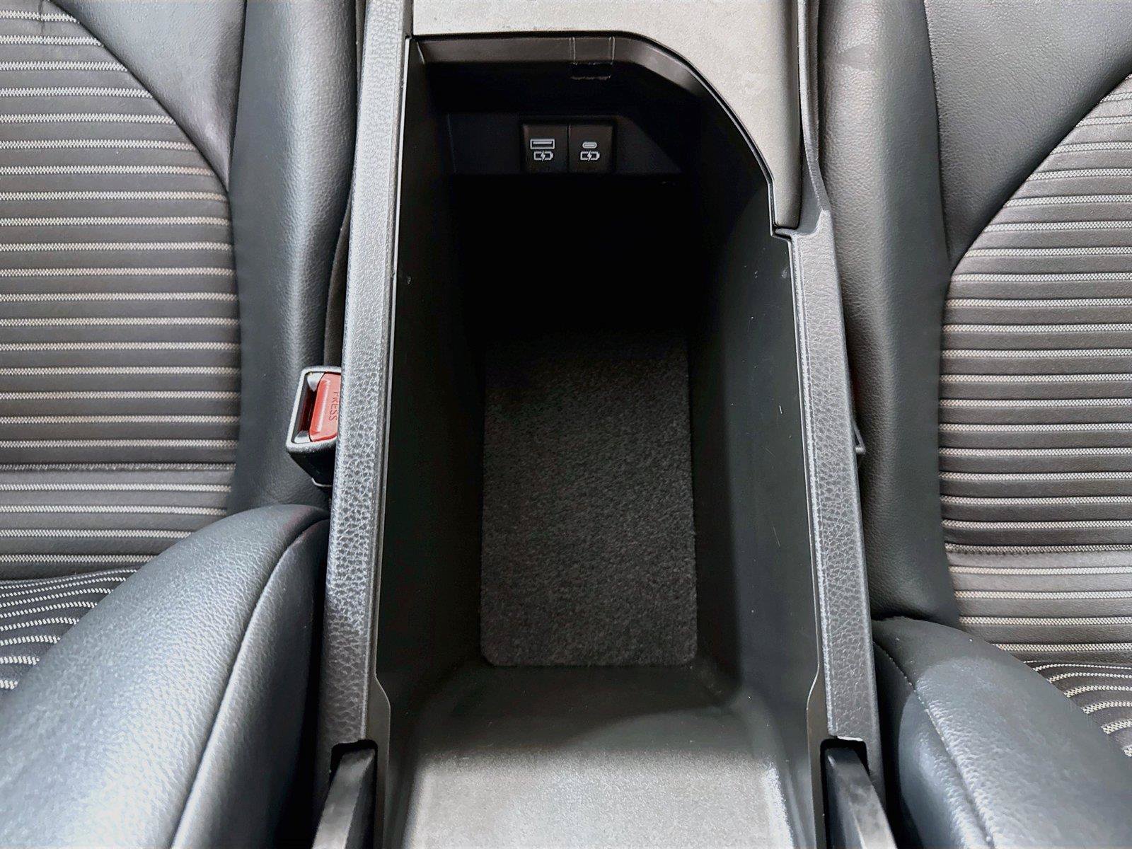 Certified 2022 Toyota Camry SE FWD image 32