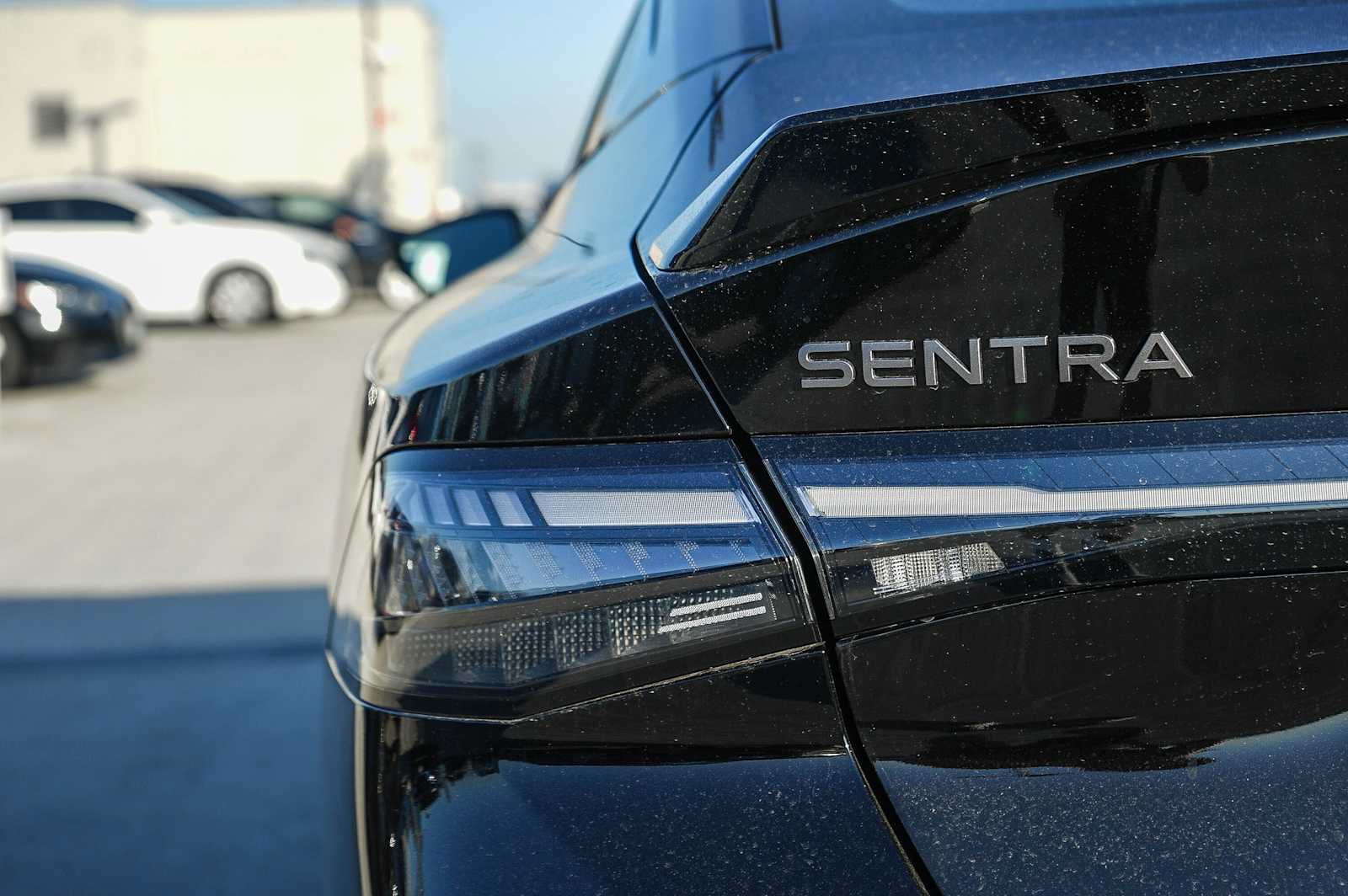 New 2027 Nissan Sentra SR w/ Floor Mat Package FWD image 9