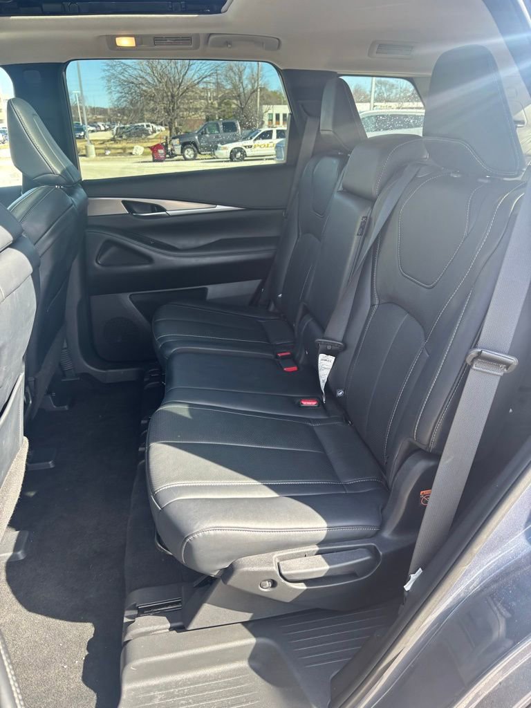 Used 2023 INFINITI QX60 Luxe image 12