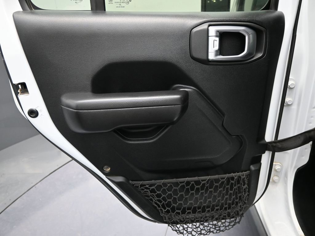 Used 2021 Jeep Wrangler Unlimited Rubicon w/ Steel Bumper Group image 28