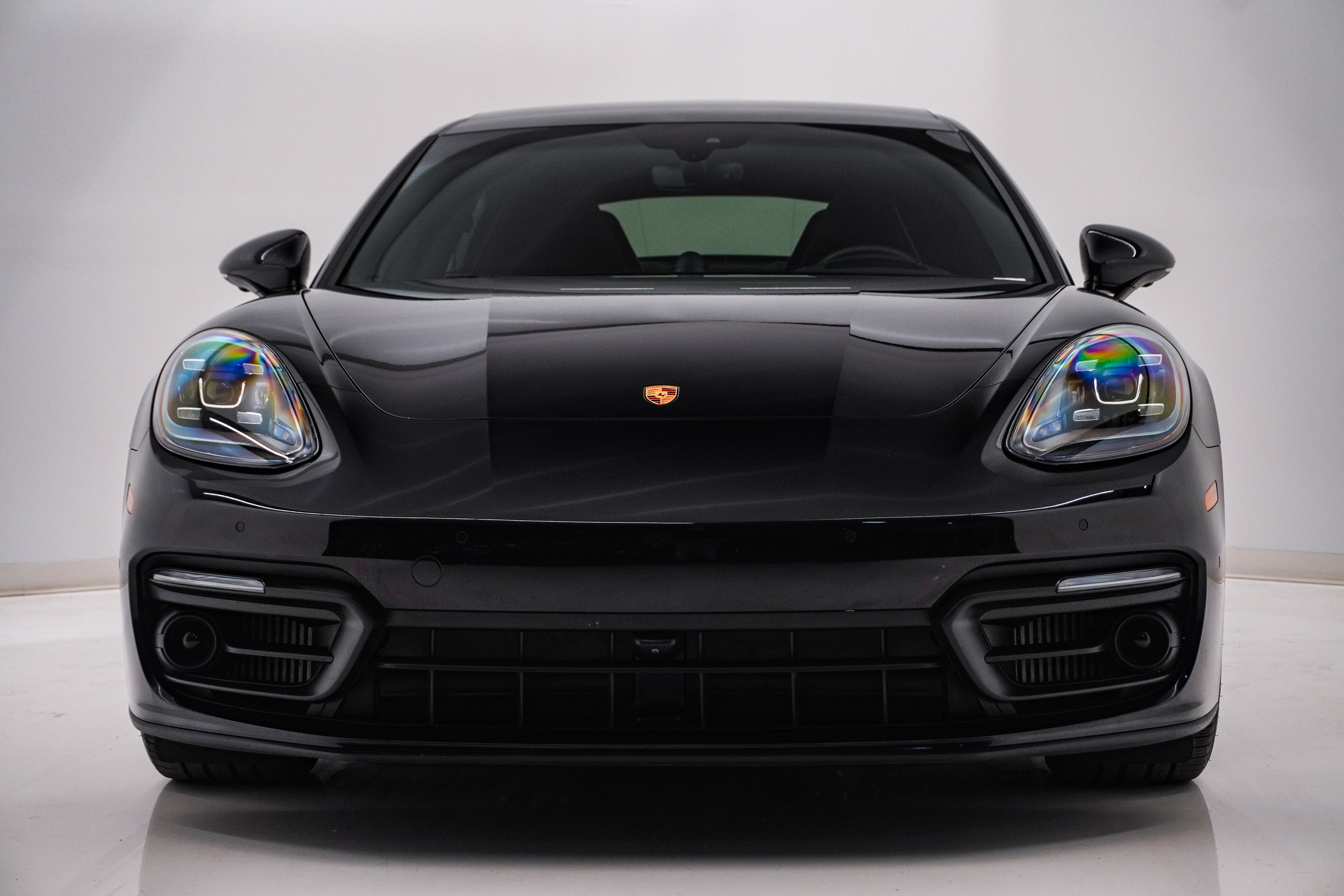 Certified 2023 Porsche Panamera image 6