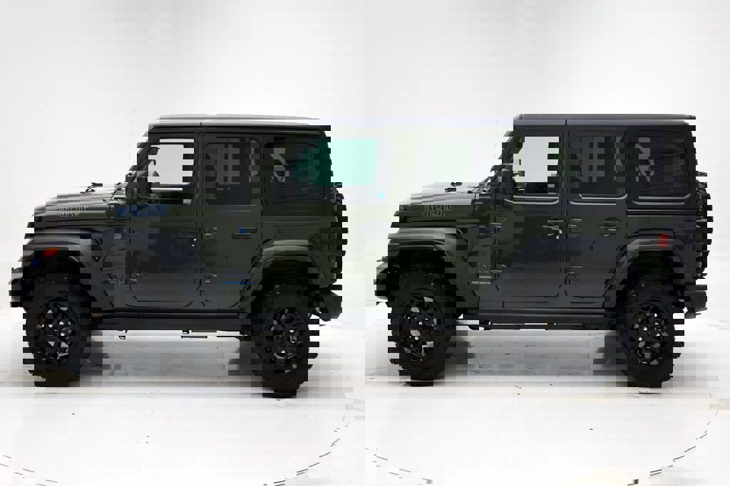 Used 2023 Jeep Wrangler Unlimited w/ Cold Weather Group image 6