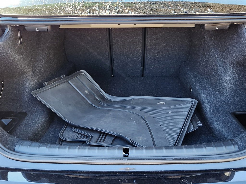 Used 2022 BMW 530i xDrive w/ M Sport Package image 13