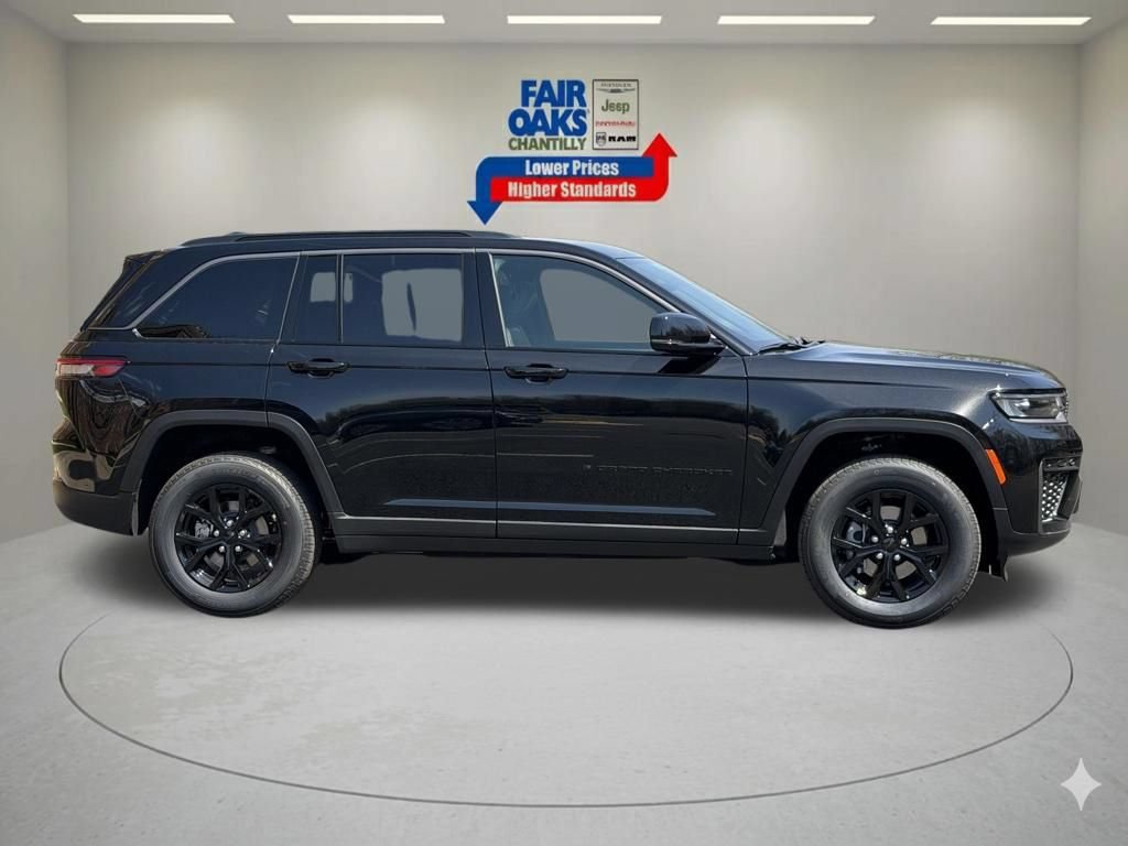 New 2026 Jeep Grand Cherokee Altitude AWD/4WD image 4