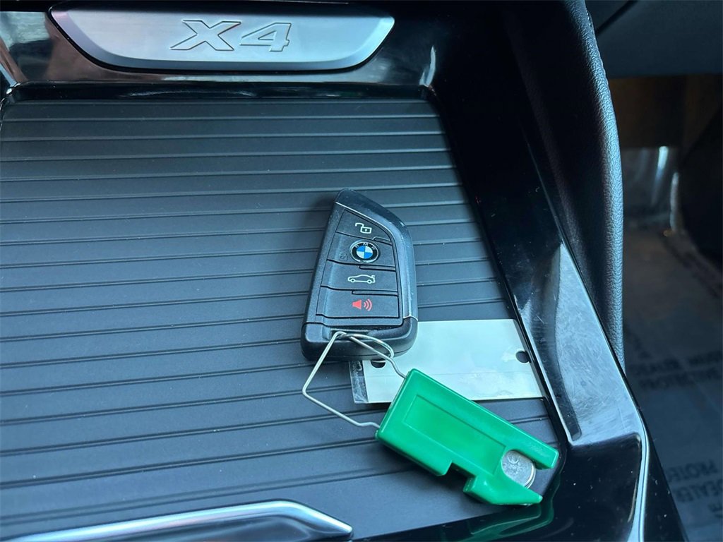 Used 2025 BMW X4 xDrive30i image 35