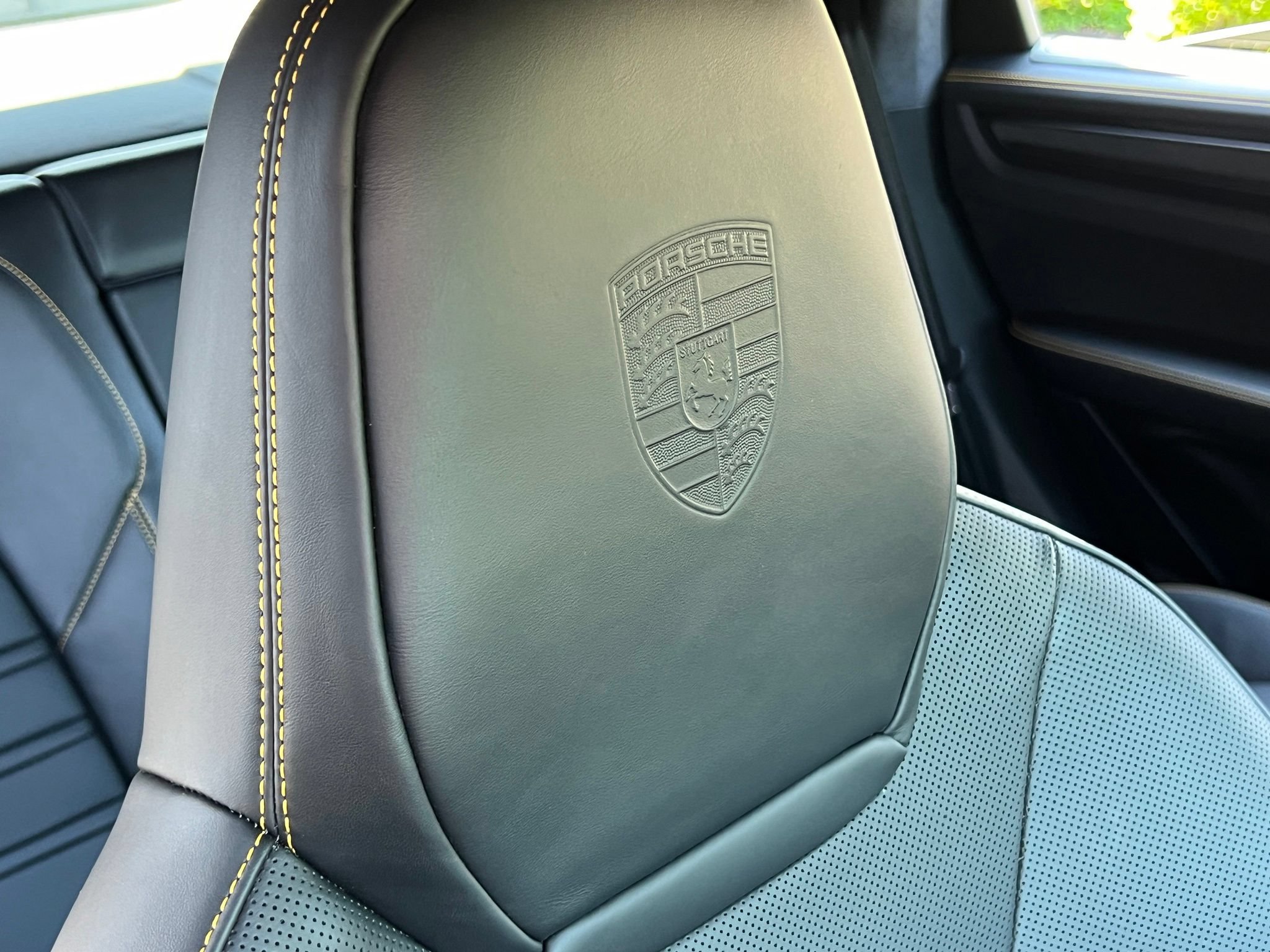 Used 2023 Porsche Cayenne Turbo GT AWD/4WD image 37