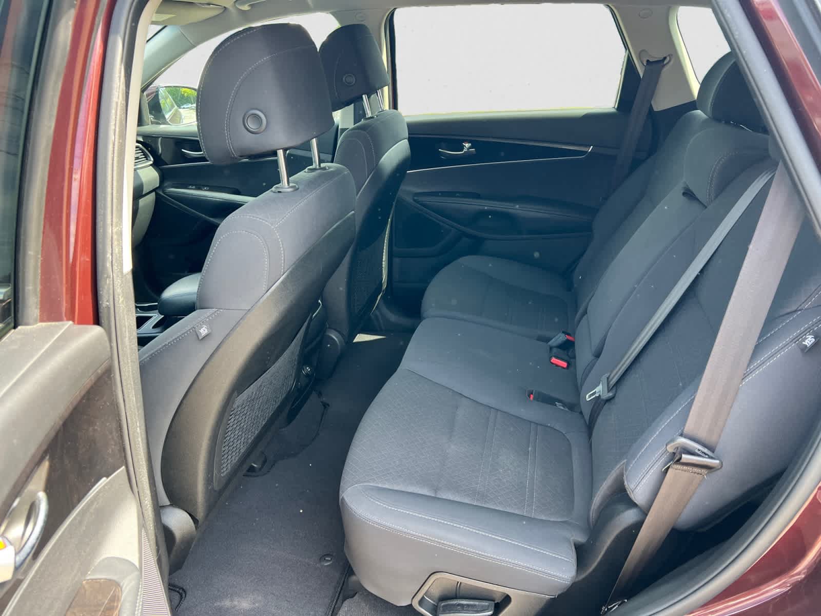 Used 2017 Kia Sorento FWD image 11
