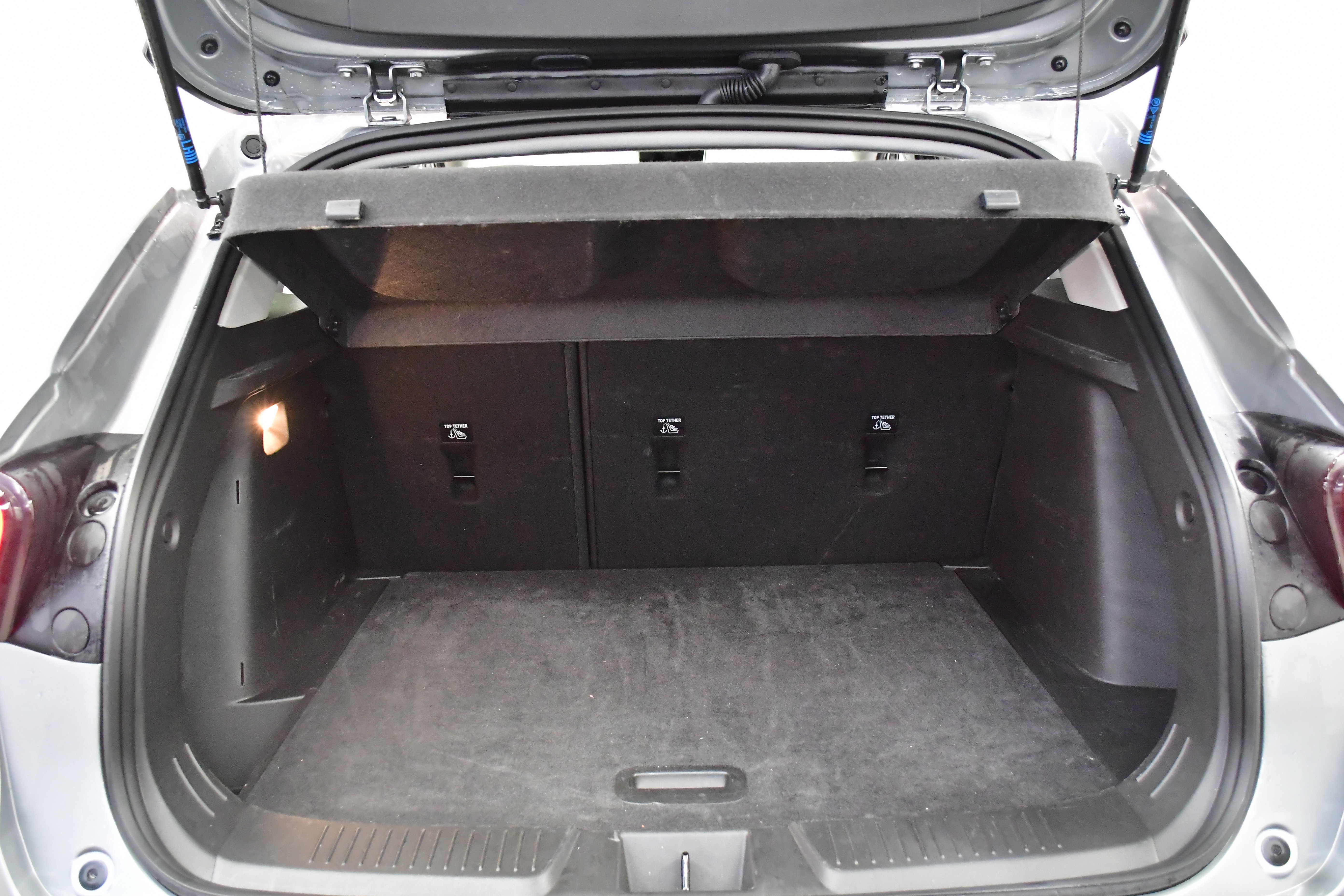 Used 2025 Chevrolet Trax LT w/ LT Convenience Package FWD image 38