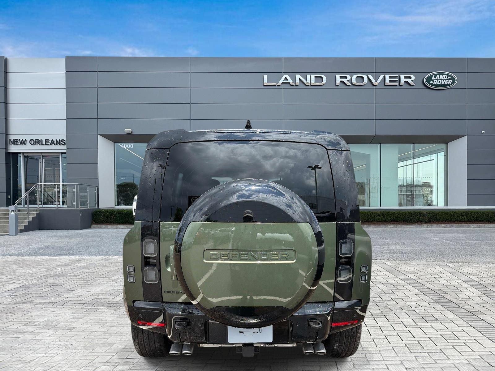 New 2026 Land Rover Defender 110 X-Dynamic SE AWD/4WD image 6