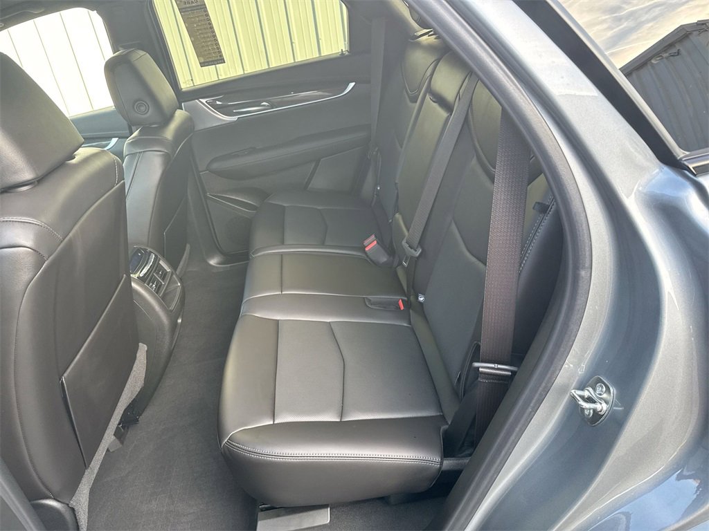 Used 2025 Cadillac XT5 Sportv w/ LPO, Floor Liner Package image 29