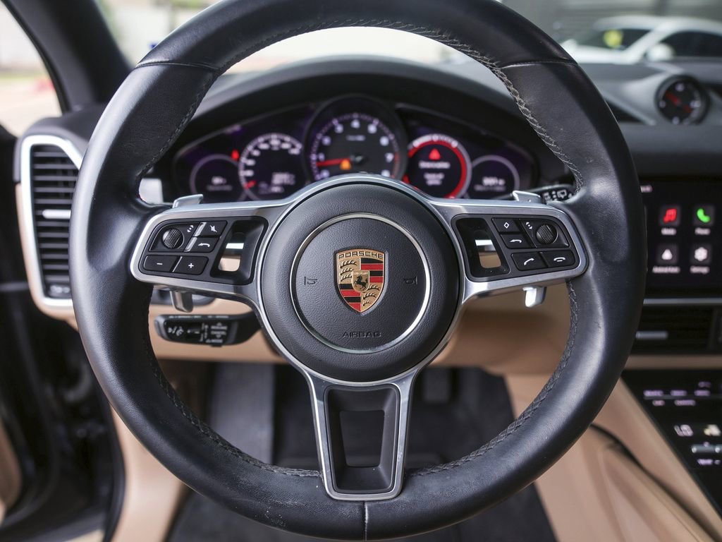 Certified 2023 Porsche Cayenne Platinum Edition image 17