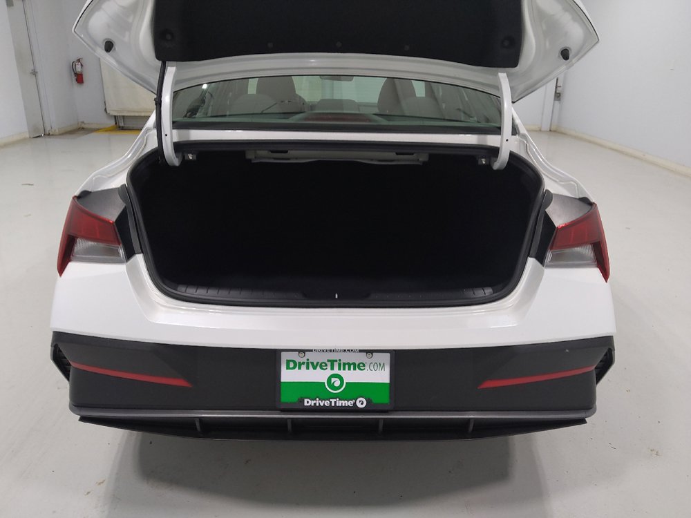 Used 2024 Hyundai Elantra SEL FWD image 29