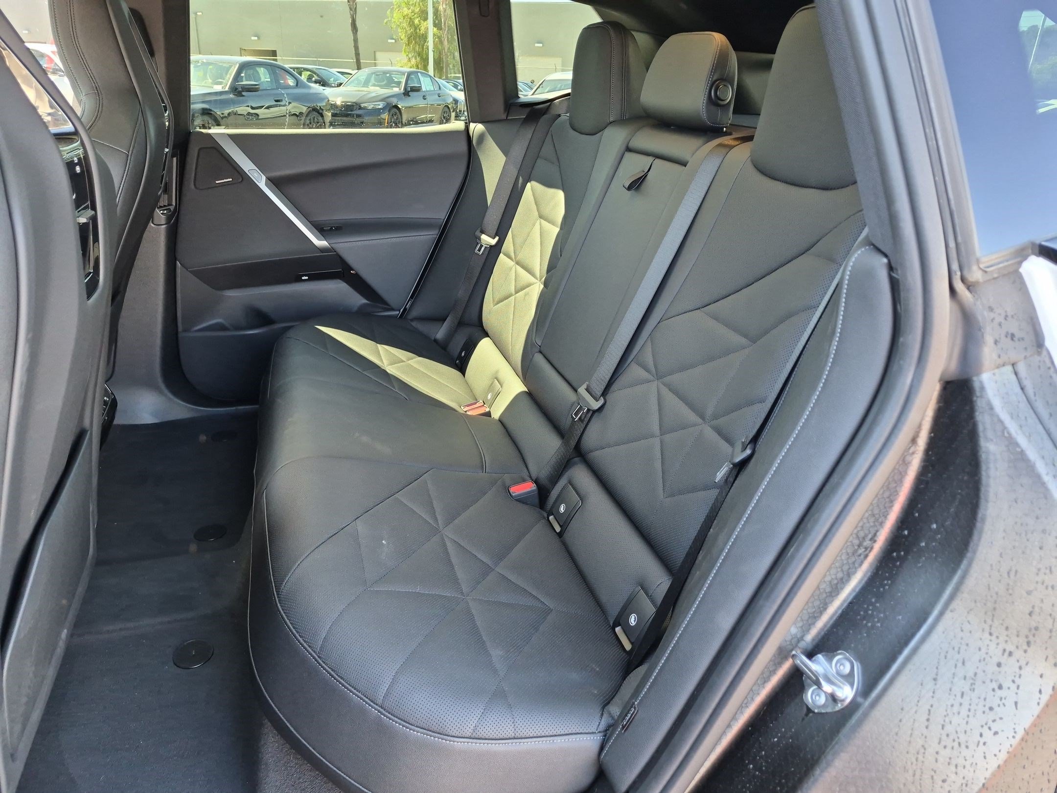 Certified 2025 BMW iX xDrive50 AWD/4WD image 31