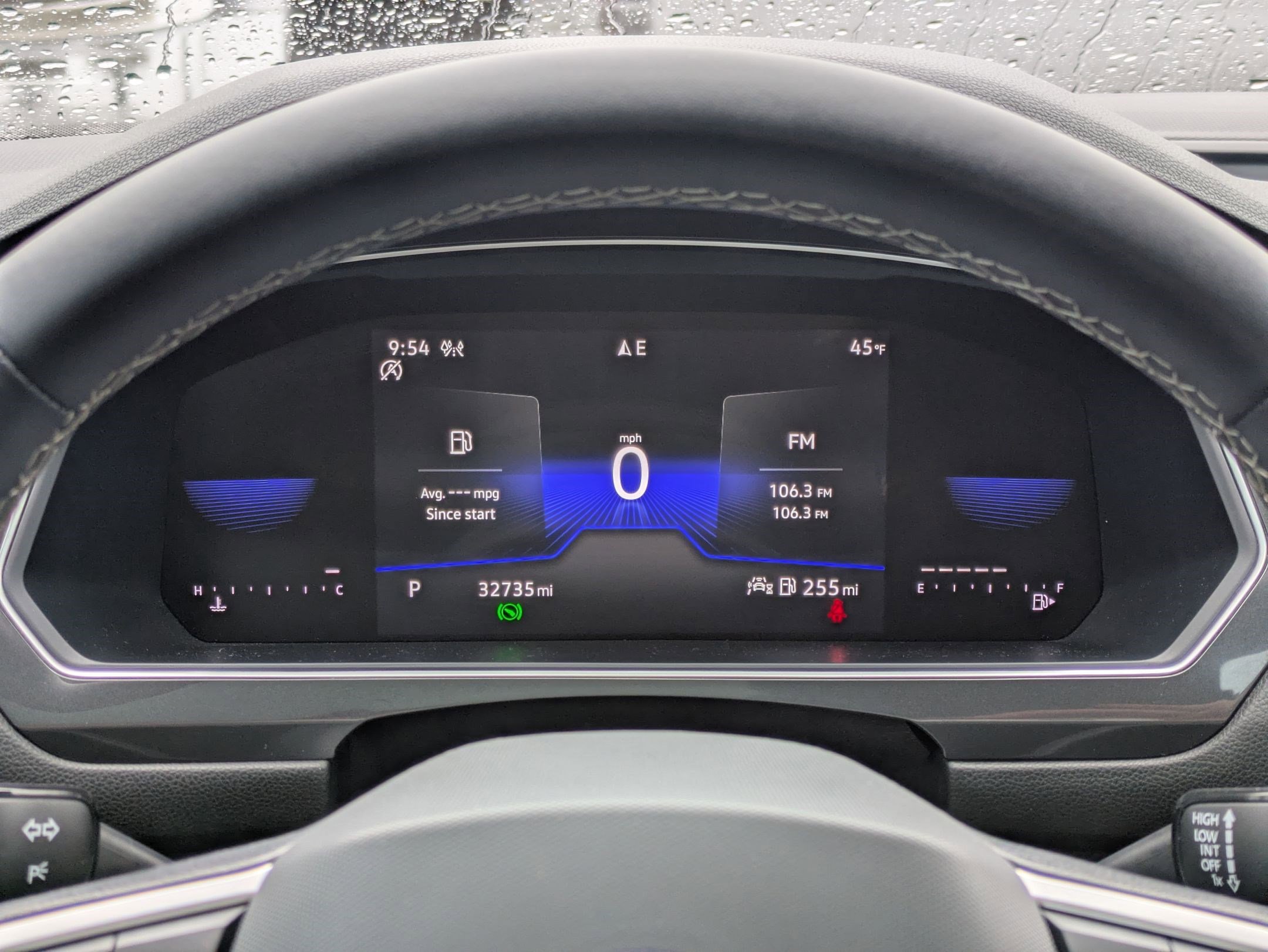 Certified 2024 Volkswagen Tiguan SE w/ Panoramic Sunroof Package image 24