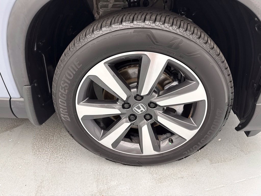 Used 2025 Honda Pilot Touring image 13