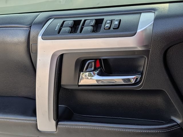 Used 2017 Toyota 4Runner SR5 Premium AWD/4WD image 22