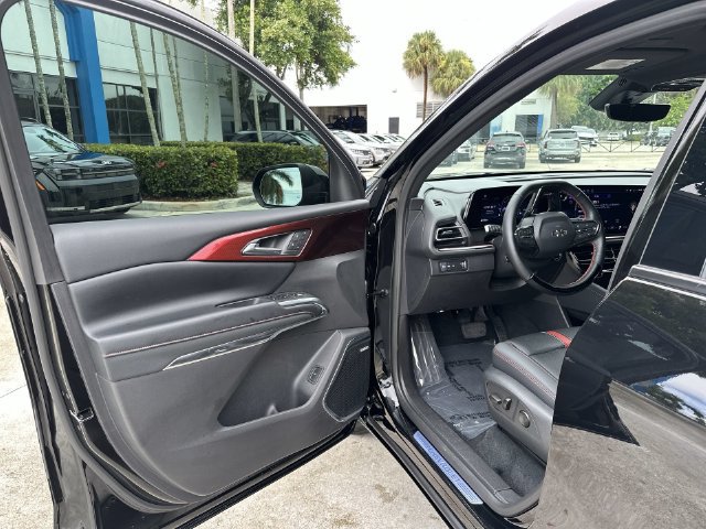 Used 2026 Chevrolet Traverse RS w/ LPO, Floor Liner Package FWD image 22