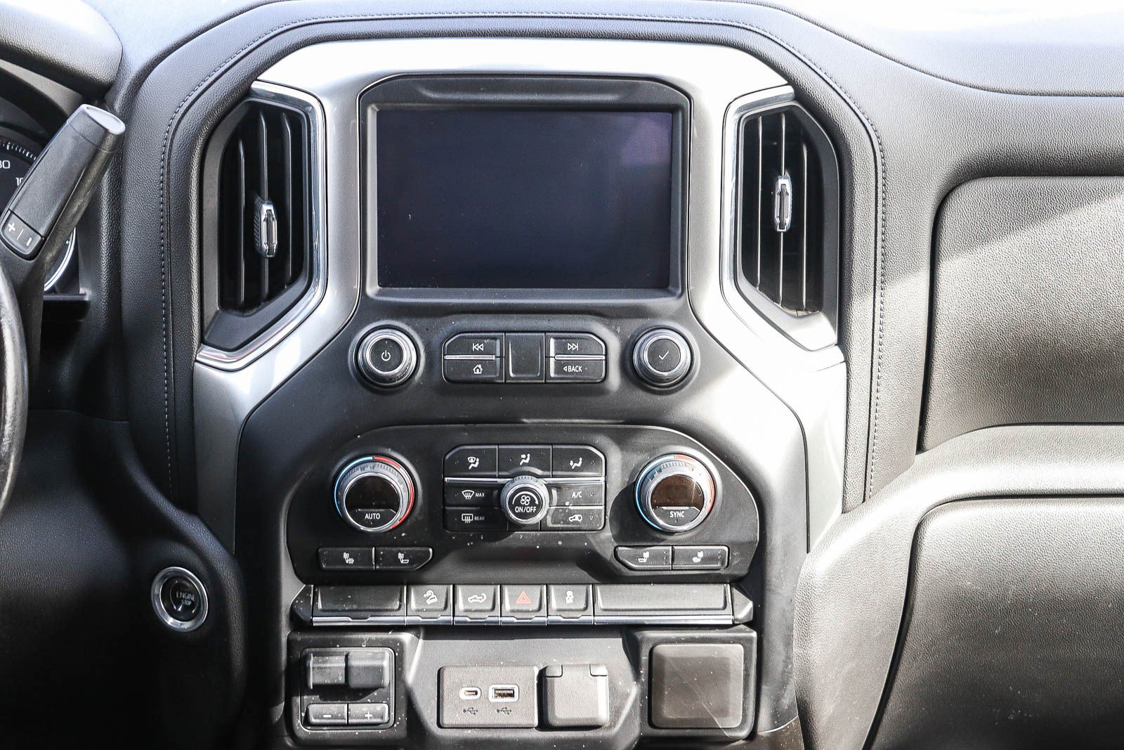 Used 2021 Chevrolet Silverado 1500 LT Trail Boss w/ Bed Protection Package image 15
